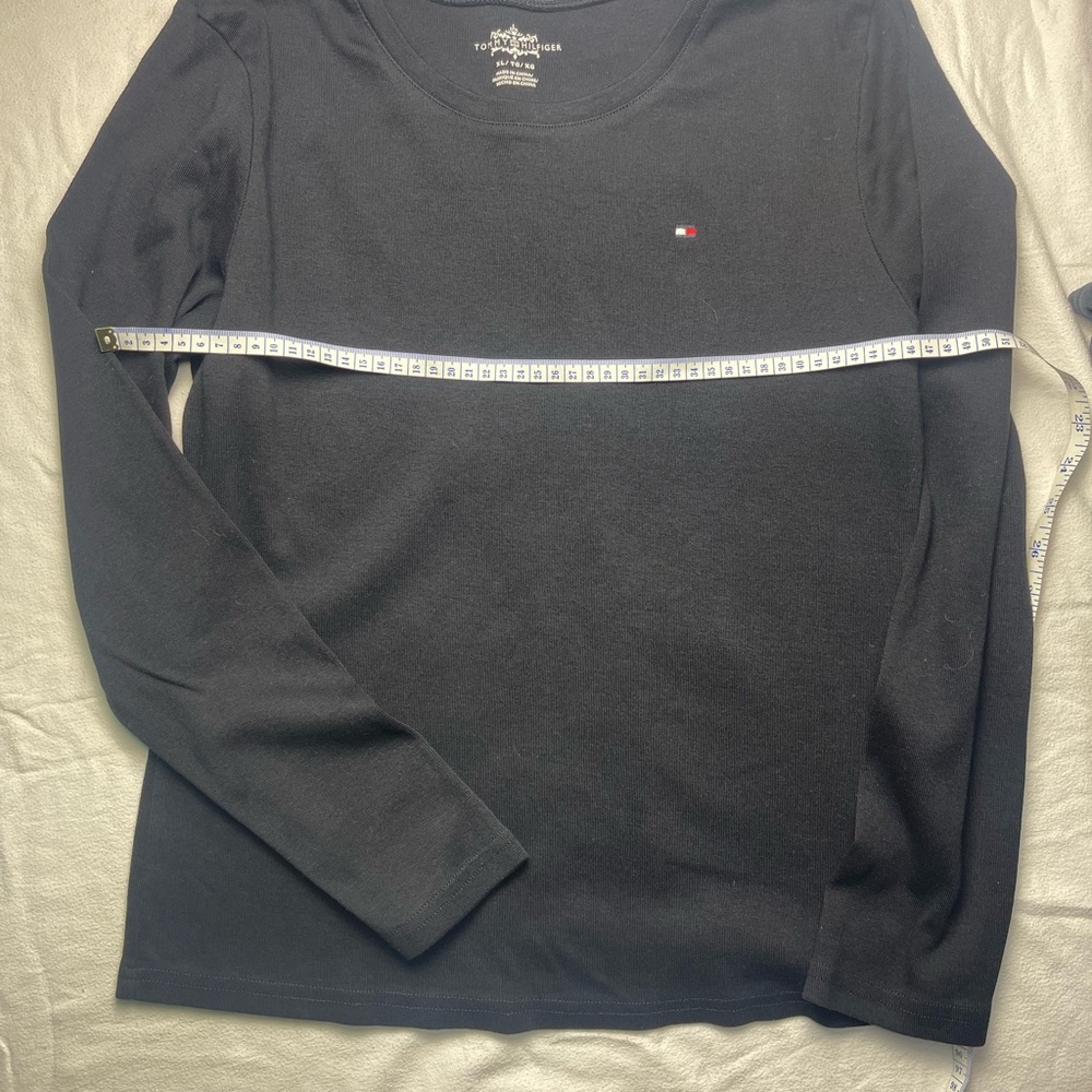 Tommy Hilfiger Men's Classic Black Crewneck Sweater